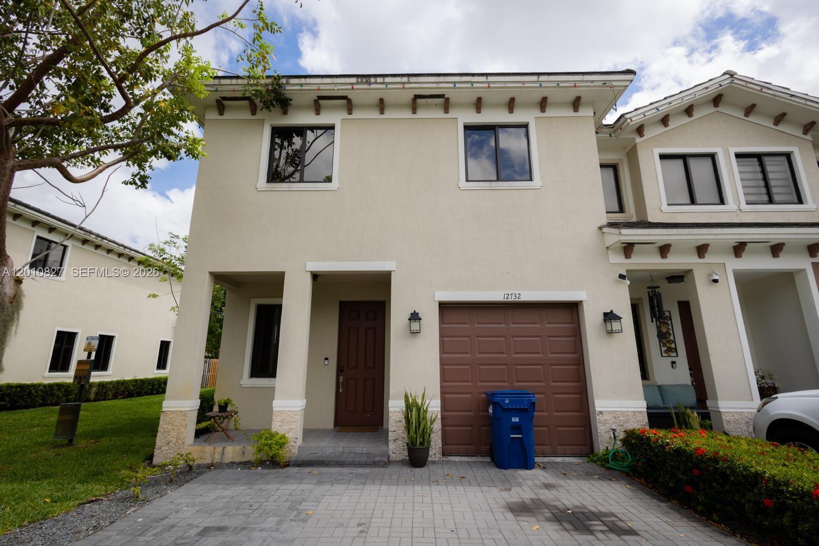HIDDEN LAKE TOWNHOMES - Residential