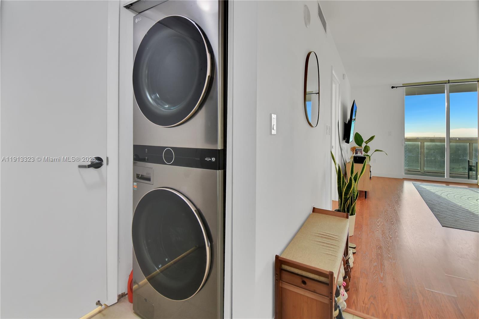 1800 CLUB CONDO - Residential