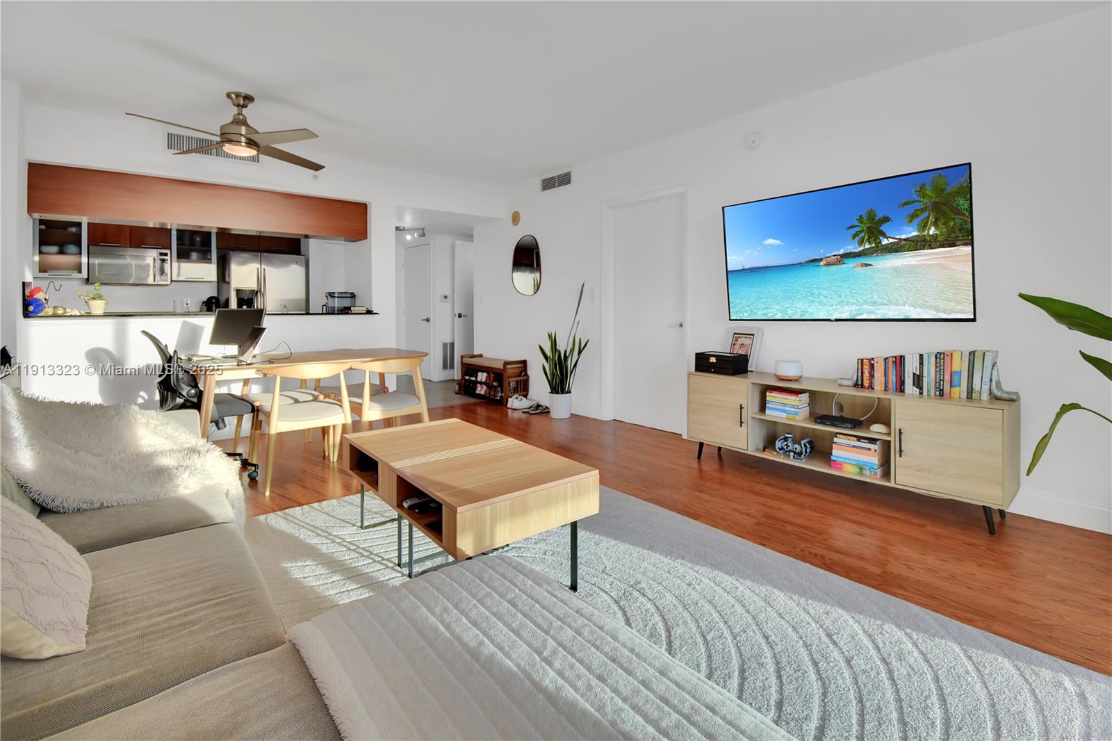 1800 CLUB CONDO - Residential