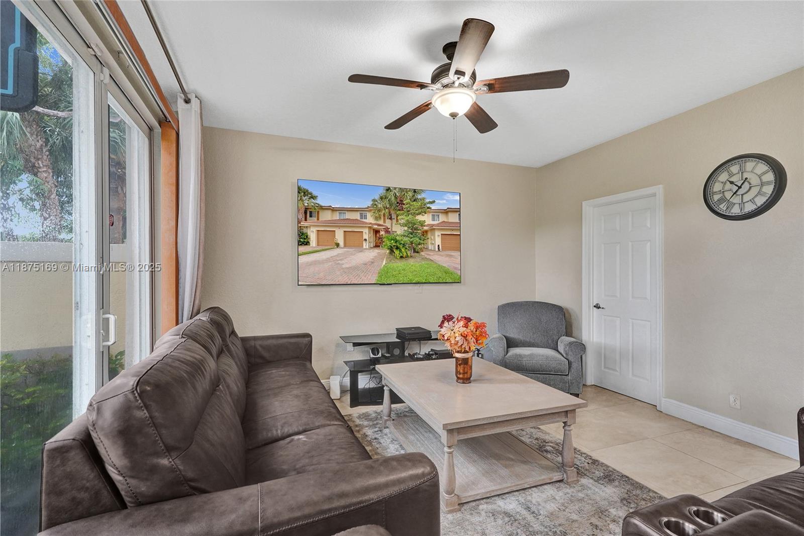 ISLES OF OAKLAND PARK - Residential