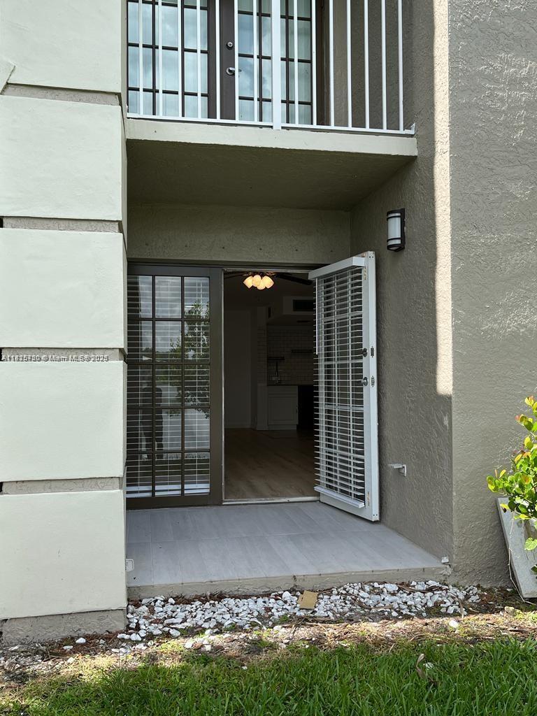 5001 Wiles Rd 102