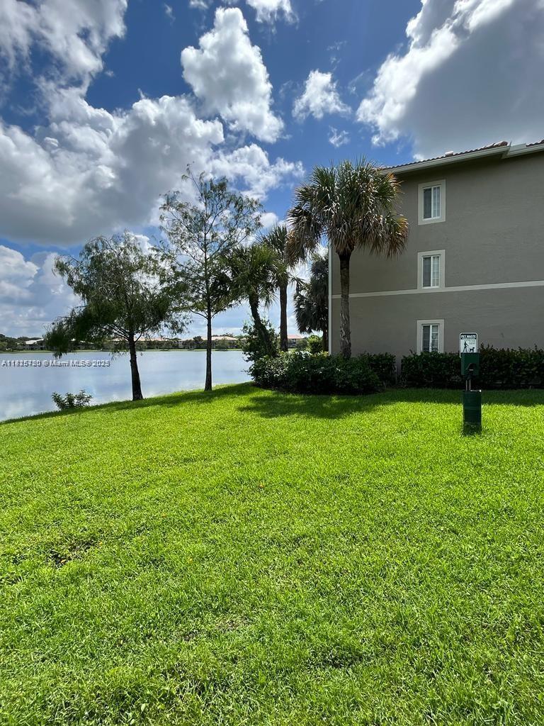 5001 Wiles Rd 102