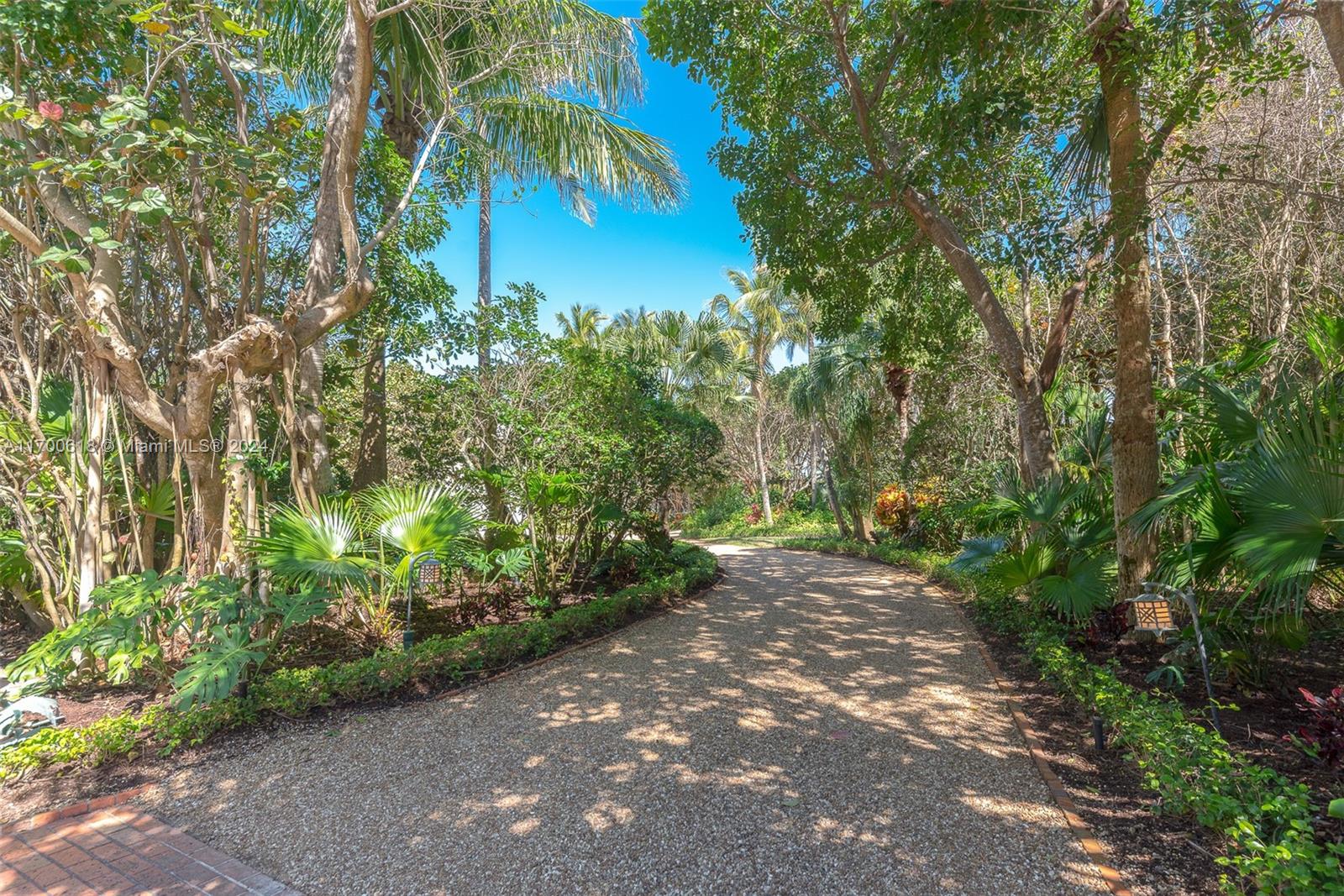JUPITER ISLAND - Residential