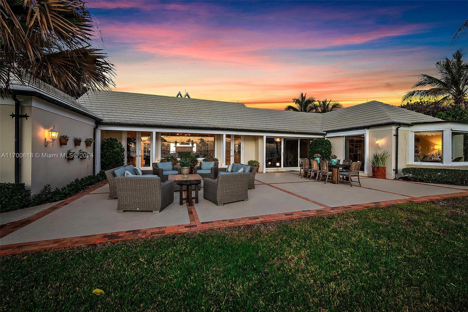 JUPITER ISLAND - Residential