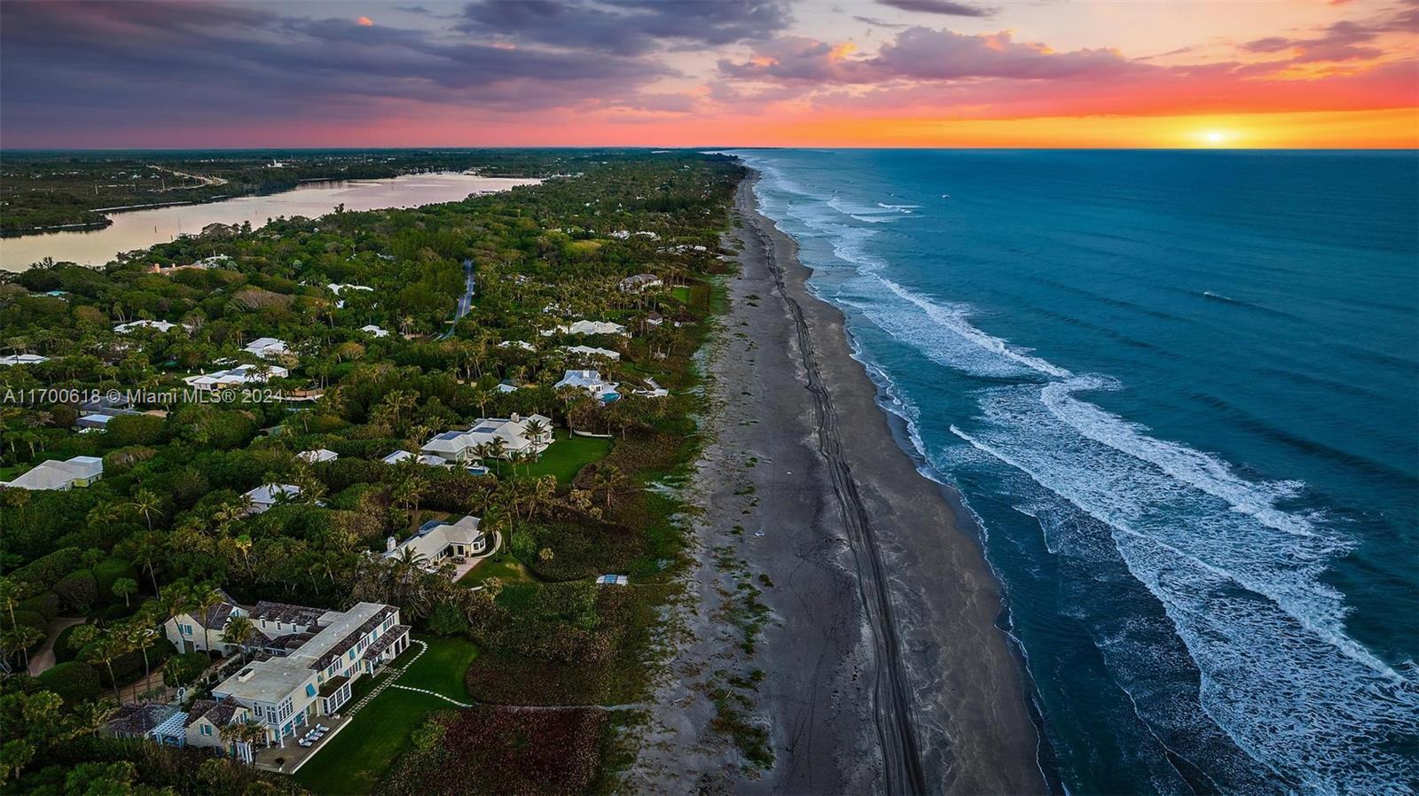 JUPITER ISLAND - Residential