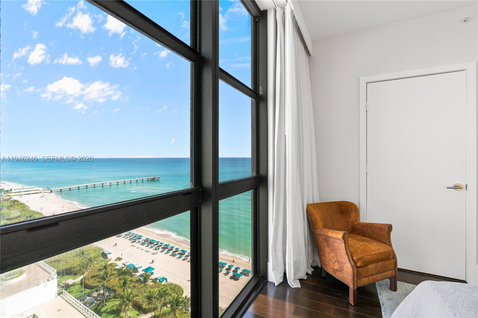 SAYAN CONDO - Residential