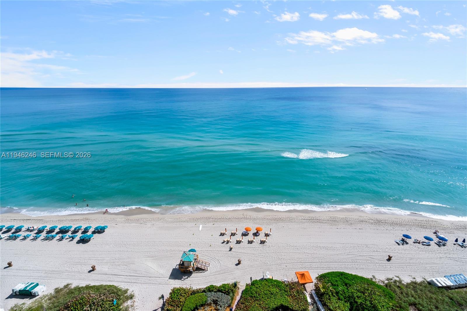 SAYAN CONDO - Residential