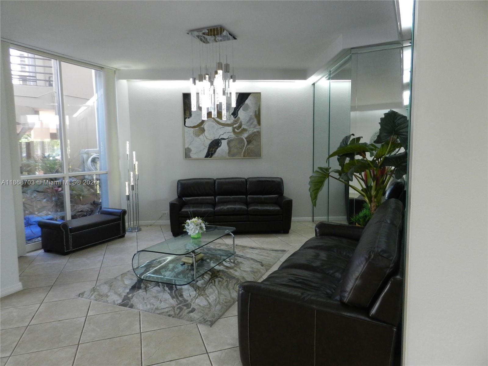 1200 Saint Charles Pl 509