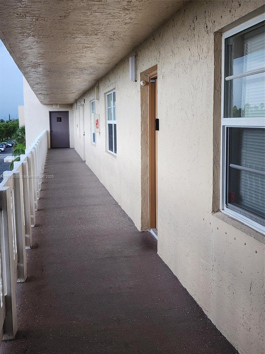 MEADOWBROOK LAKES CONDO - Residential