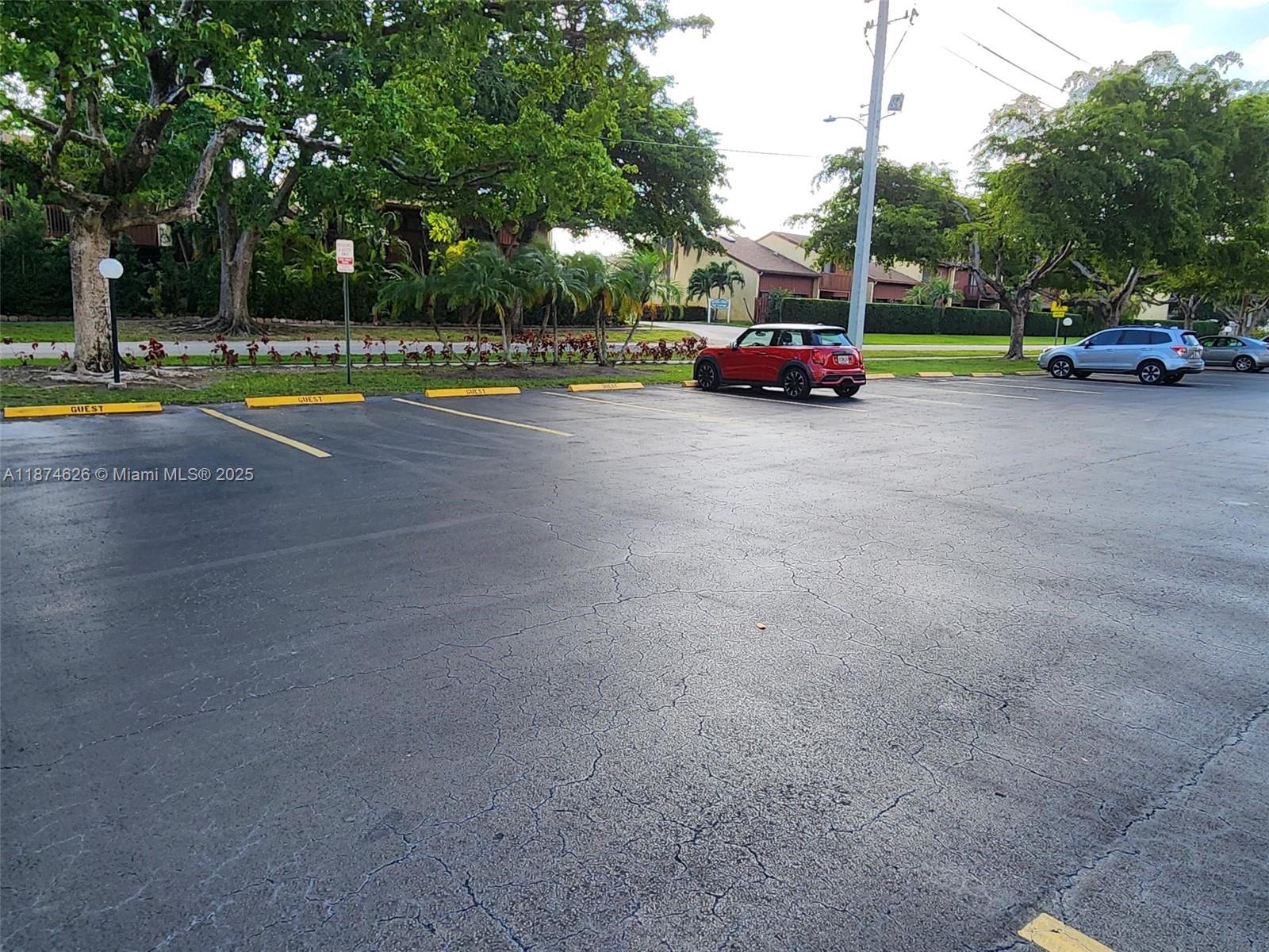 MEADOWBROOK LAKES CONDO - Residential