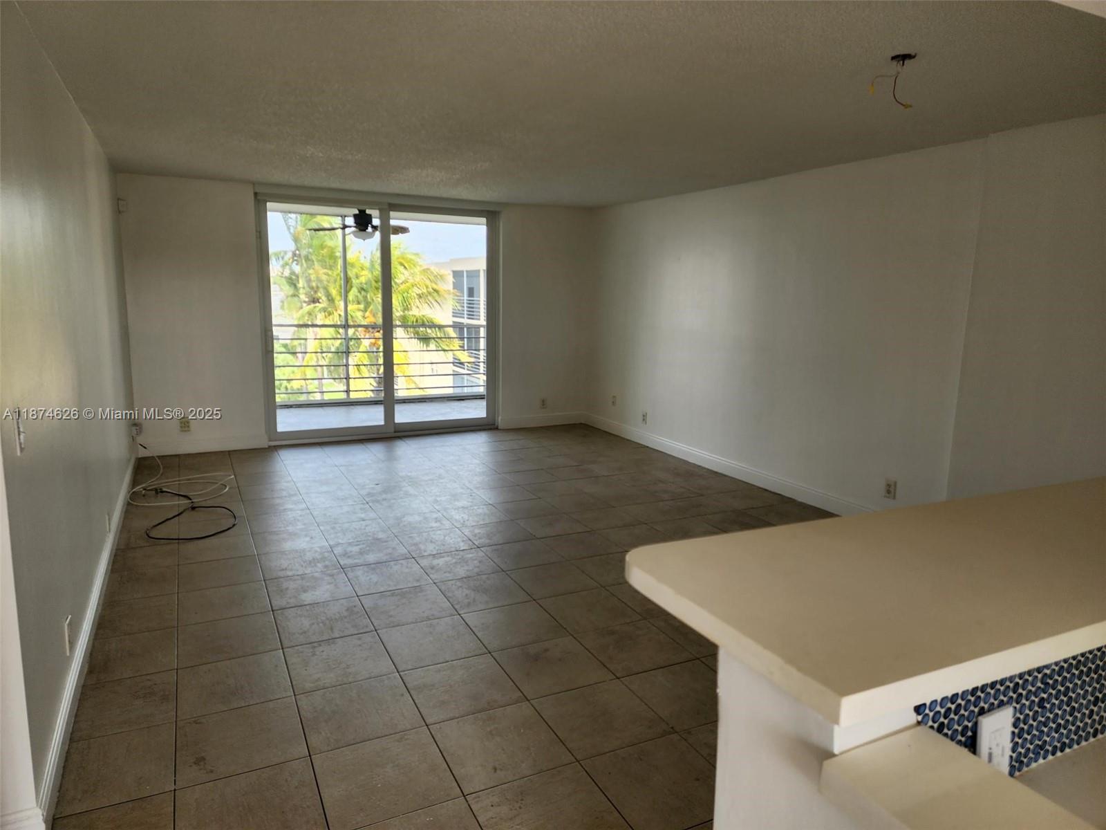 MEADOWBROOK LAKES CONDO - Residential