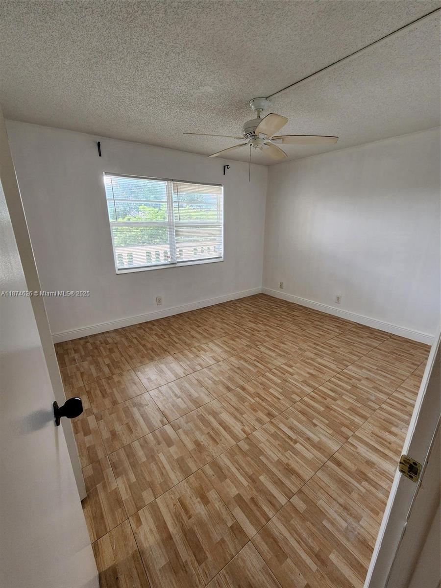 MEADOWBROOK LAKES CONDO - Residential