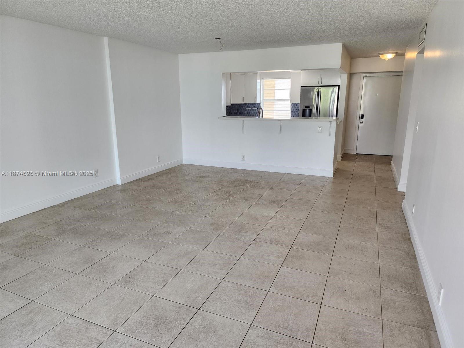 MEADOWBROOK LAKES CONDO - Residential