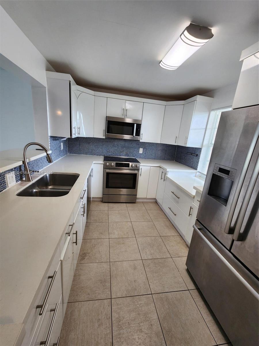 MEADOWBROOK LAKES CONDO - Residential