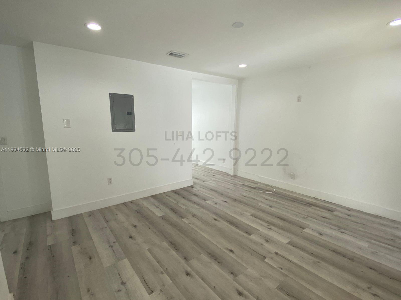 LAWRENCE ESTATES LAND COS - Residential Lease