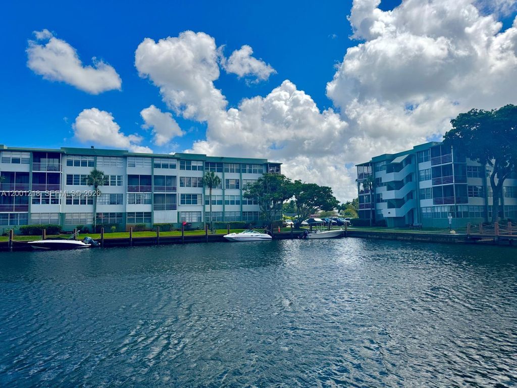 Photo of 2741 Taft St #404, Hollywood, FL 33020 (MLS # A12001218)