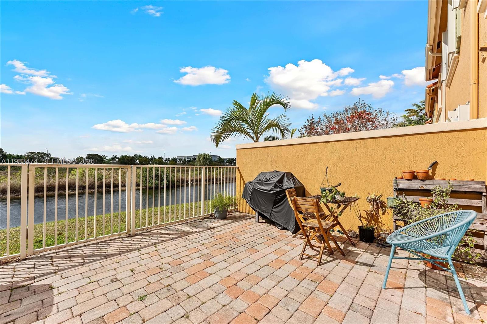 PEMBROKE CAY CONDO - Residential