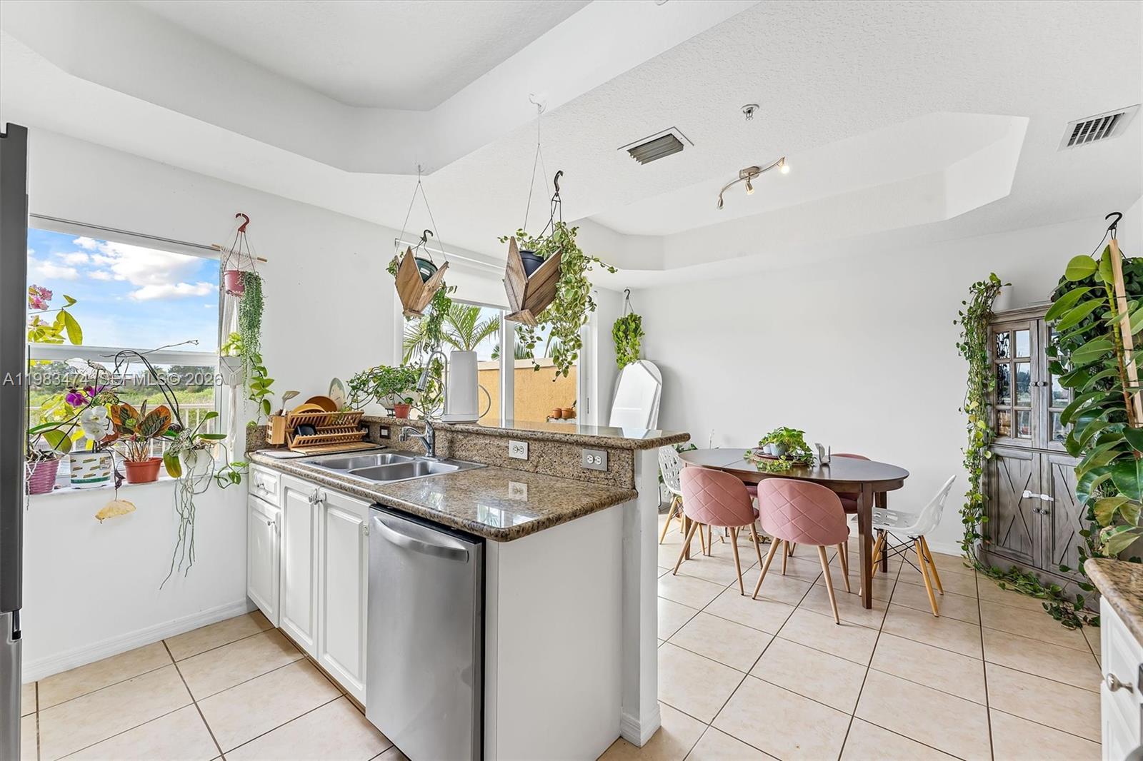 PEMBROKE CAY CONDO - Residential