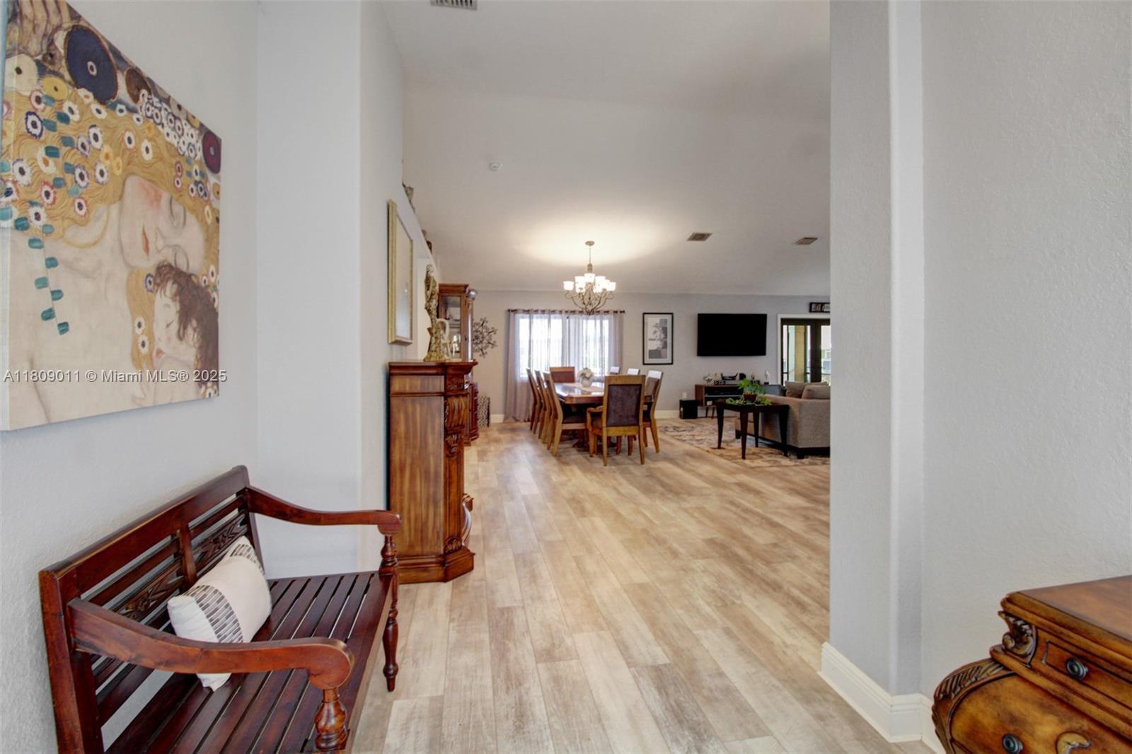 REDLANDS COVE - Residential