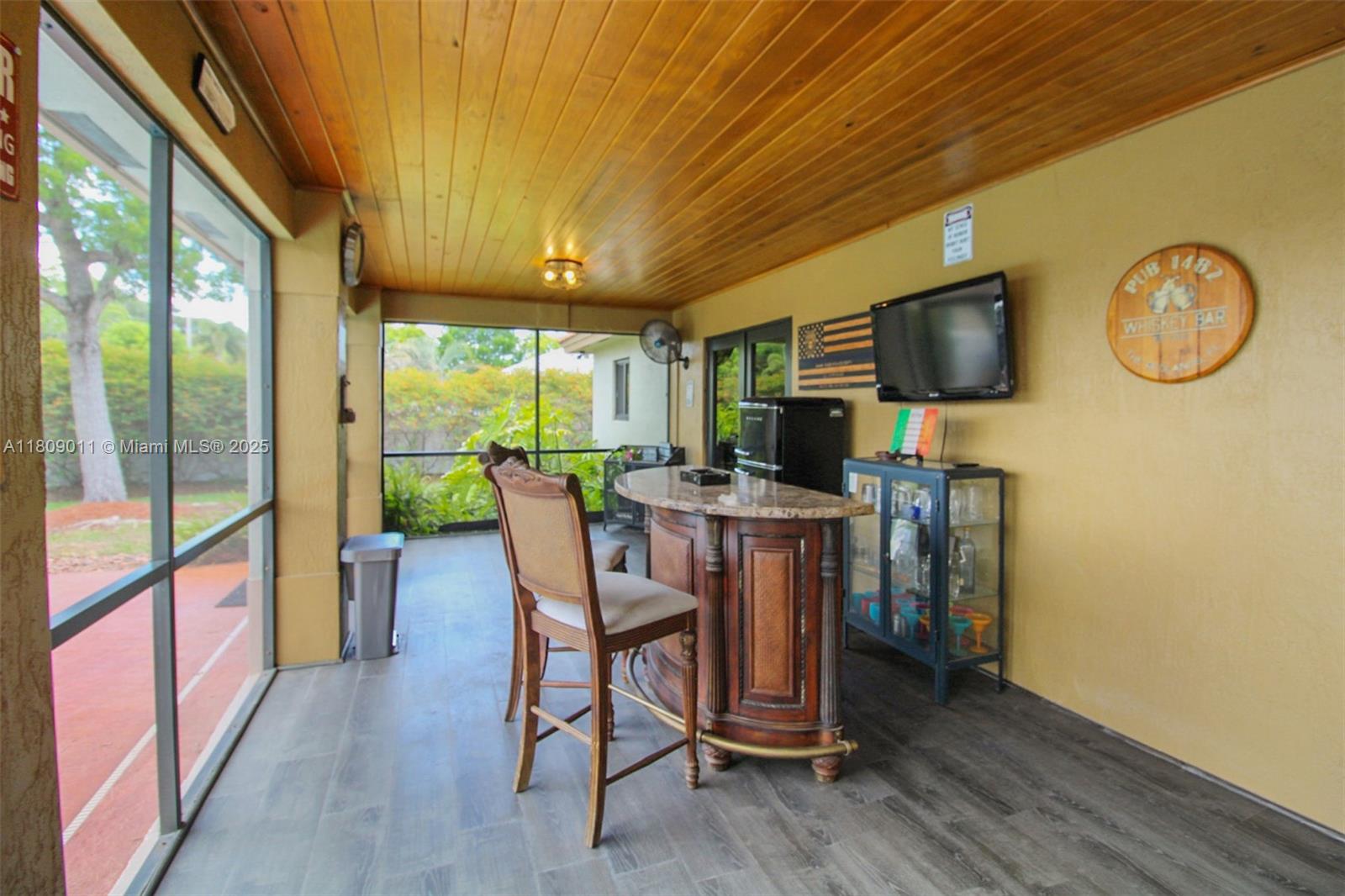 REDLANDS COVE - Residential