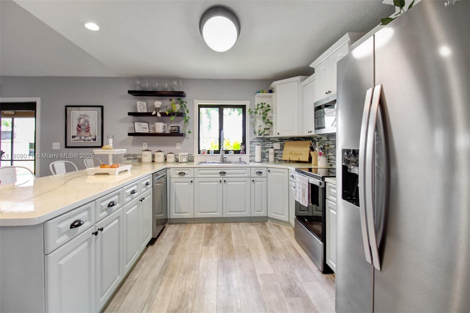 REDLANDS COVE - Residential