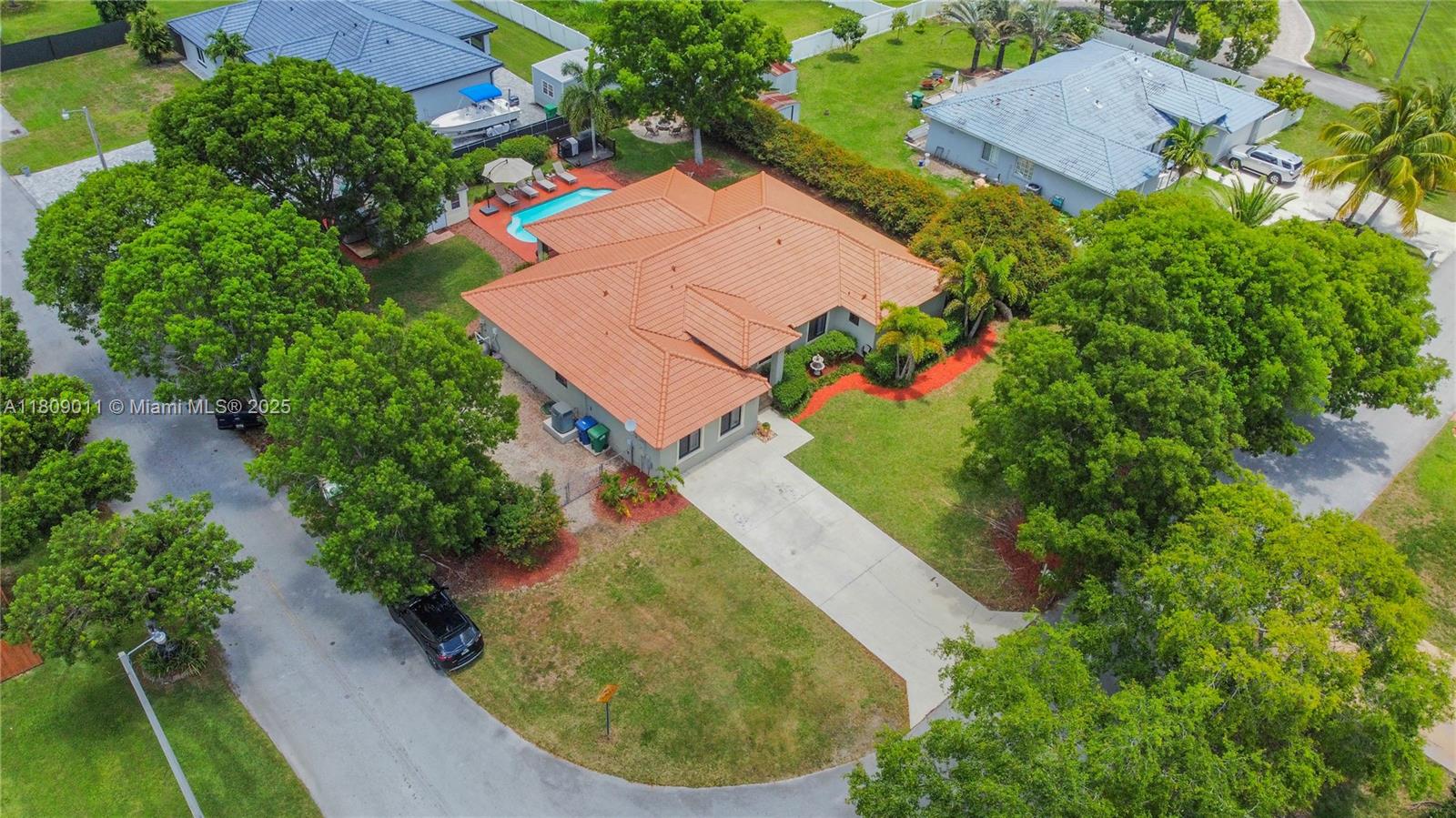 REDLANDS COVE - Residential