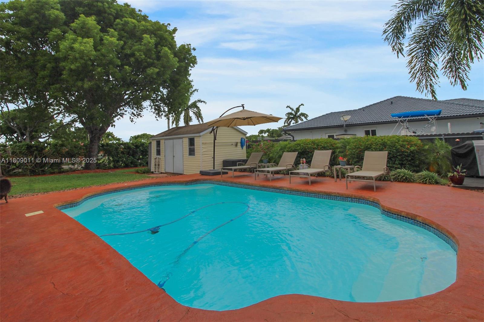 REDLANDS COVE - Residential