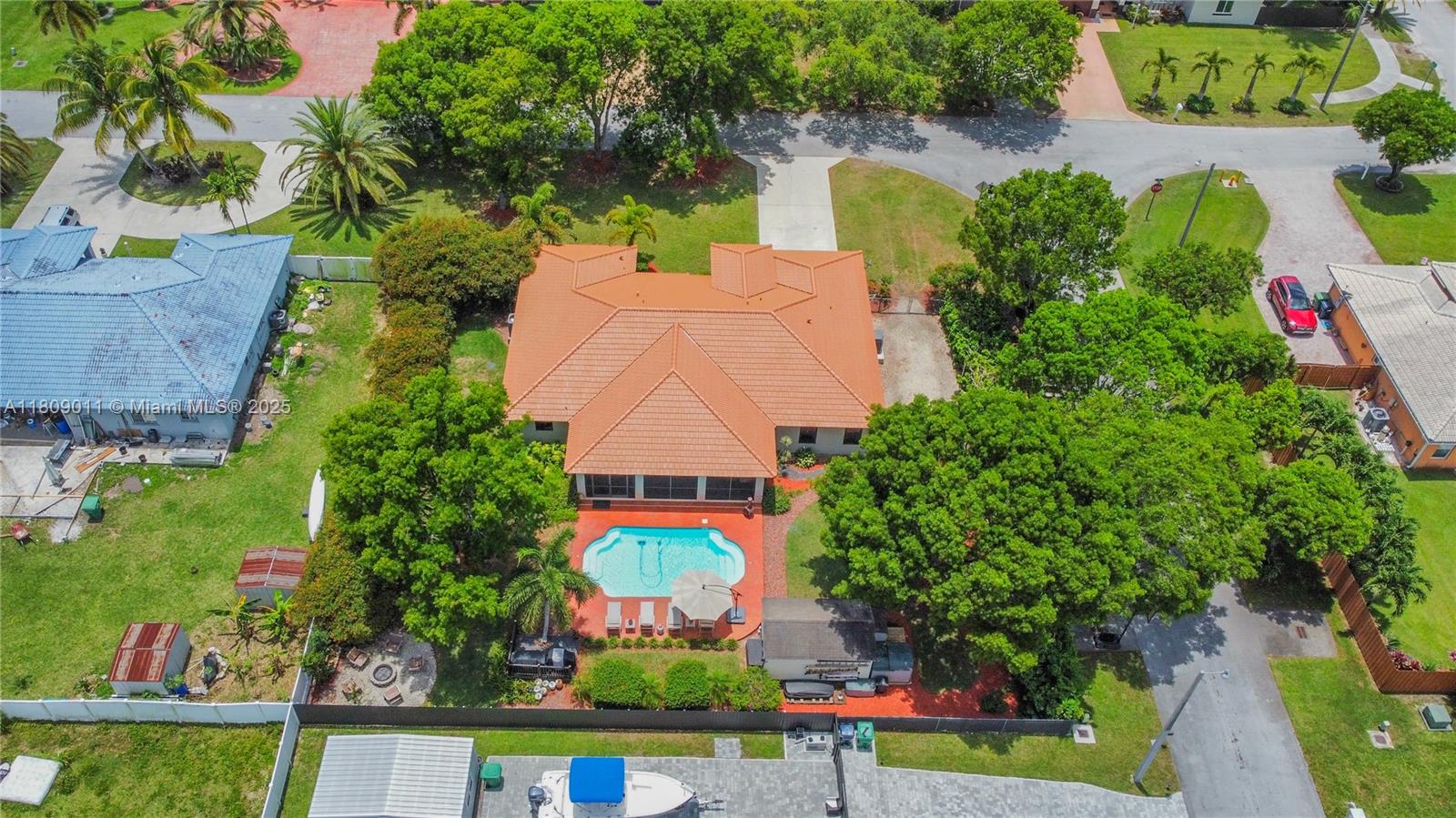 REDLANDS COVE - Residential