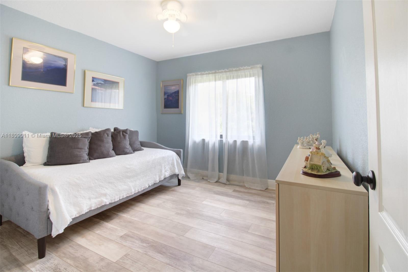 REDLANDS COVE - Residential