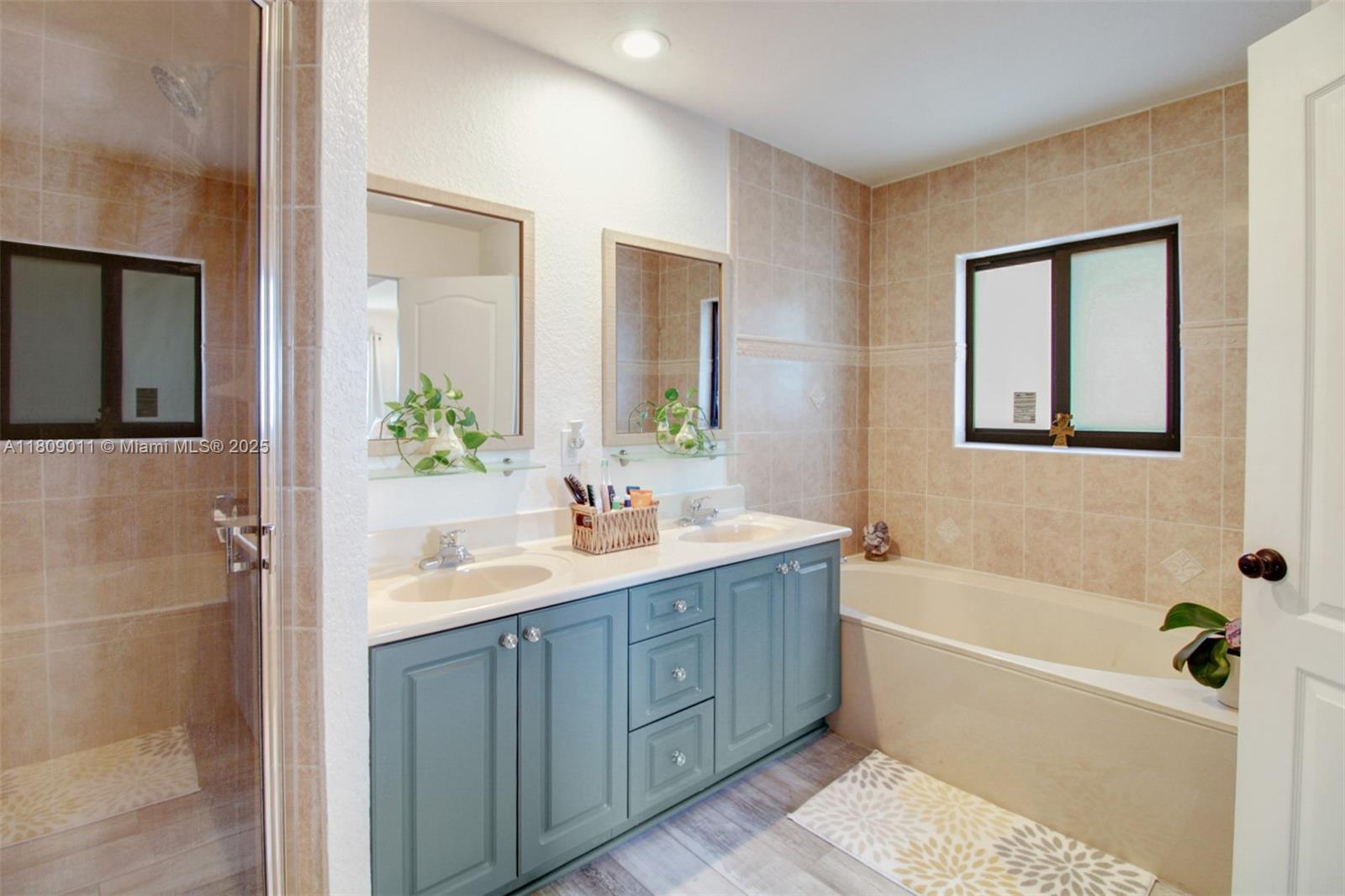 REDLANDS COVE - Residential