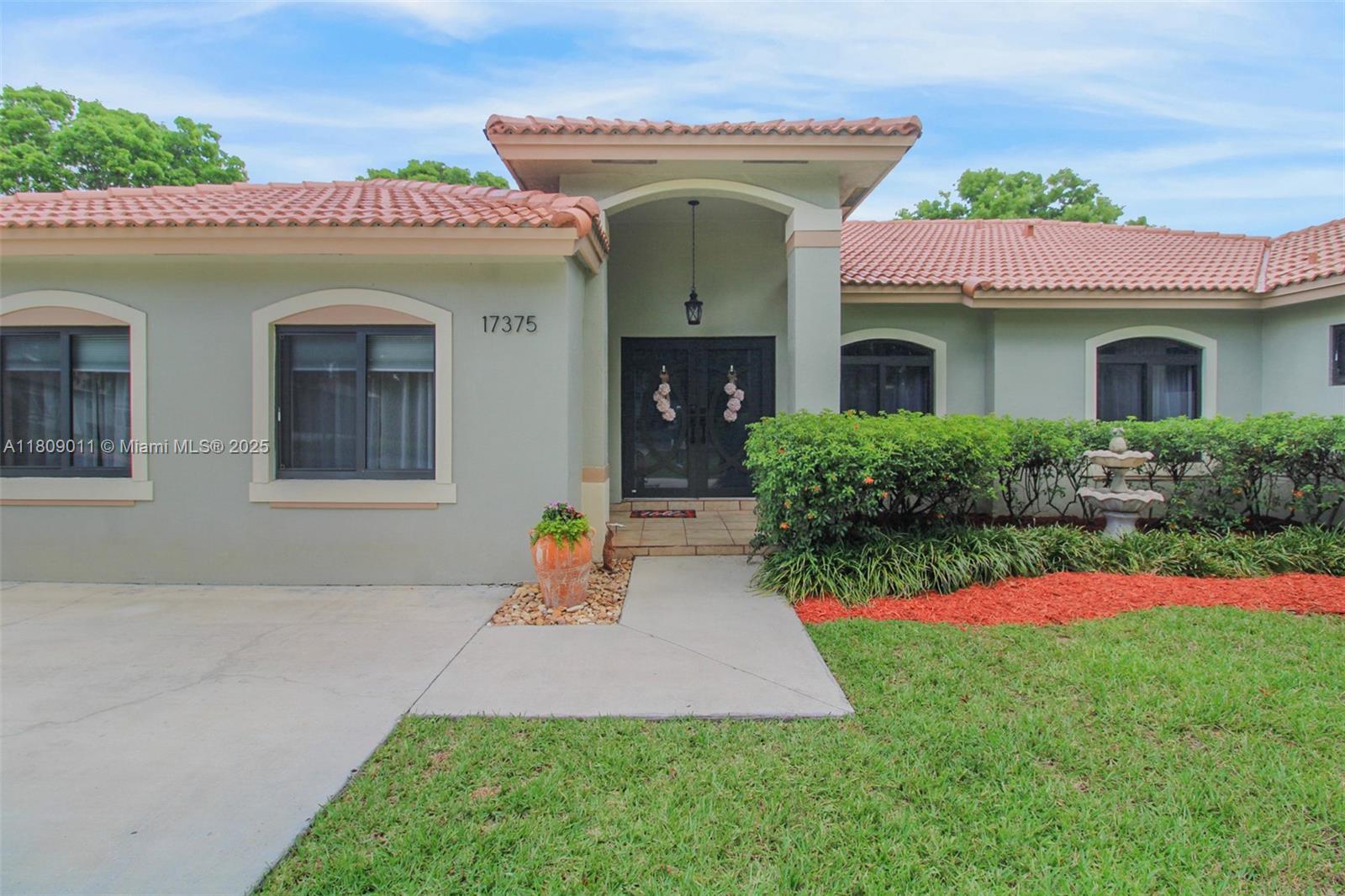 REDLANDS COVE - Residential