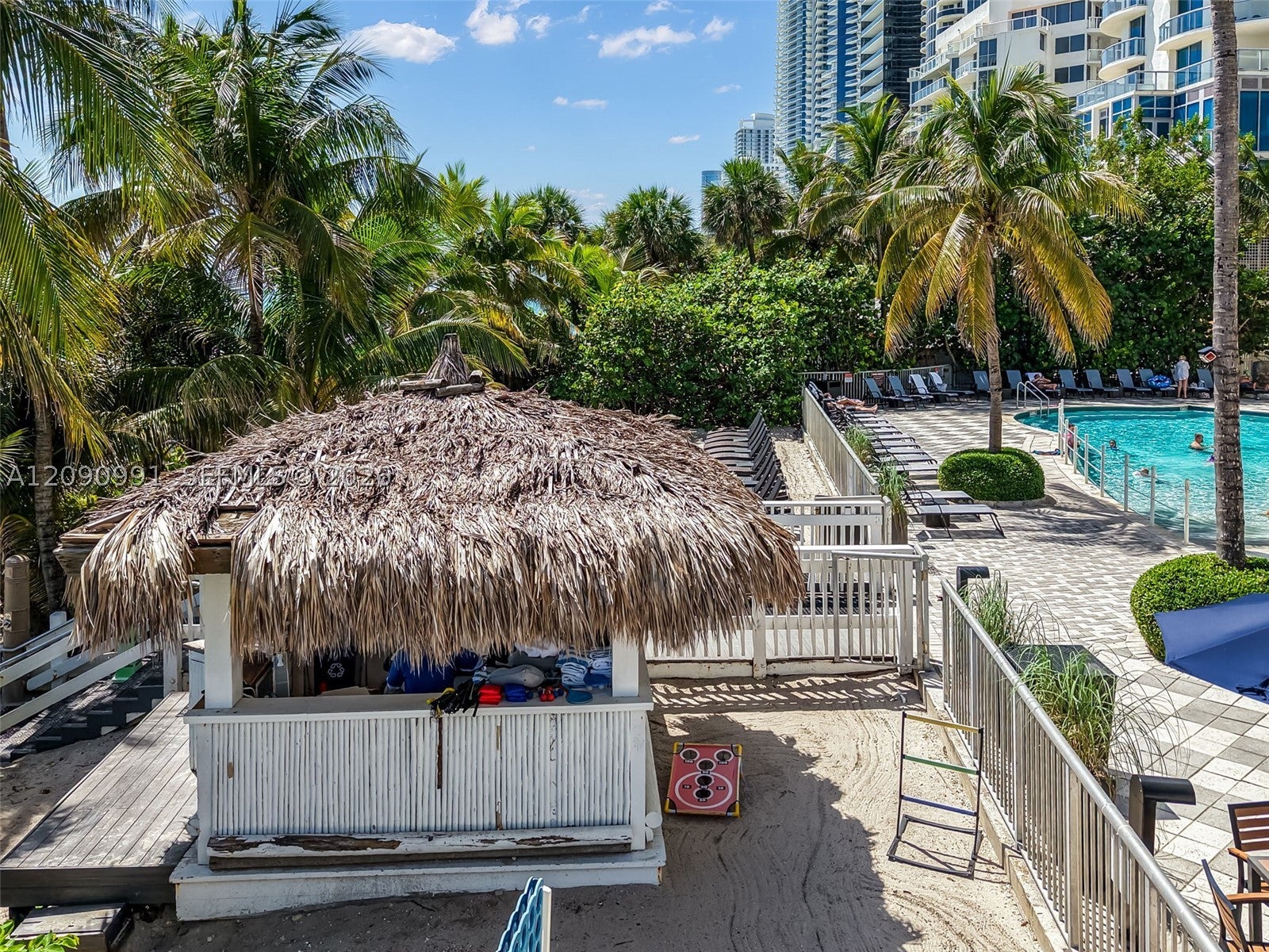 17375 Collins Ave 2305