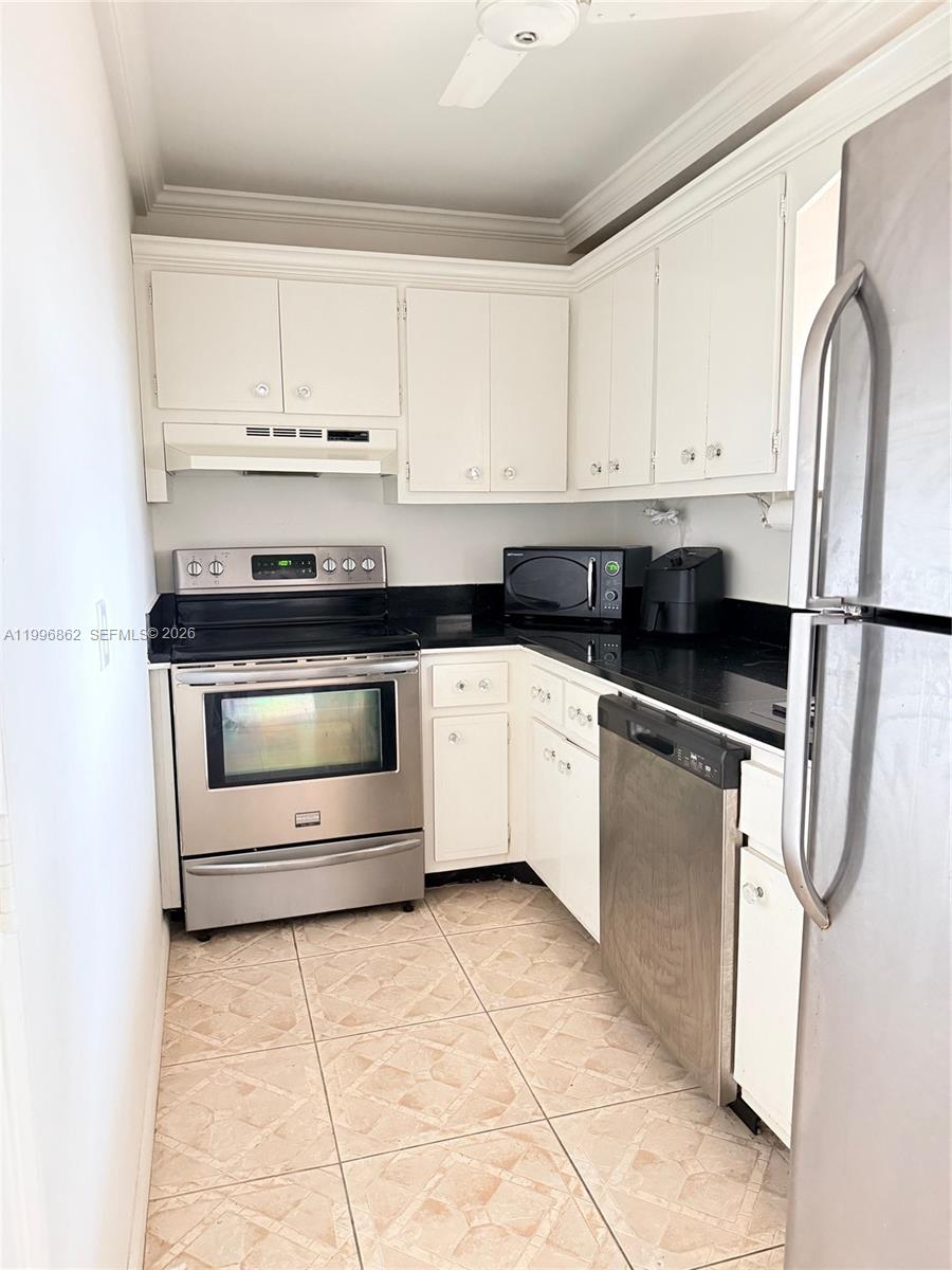 LEISURE SHORES CONDO - Residential Lease