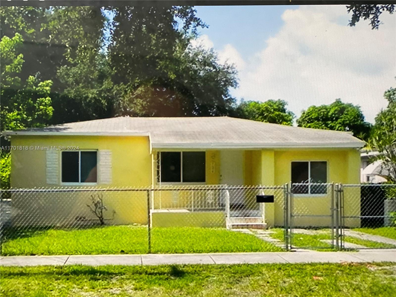 124 Ne 118th St, North Miami, Miami-Dade County, Florida - 3 Bedrooms  
2 Bathrooms - 