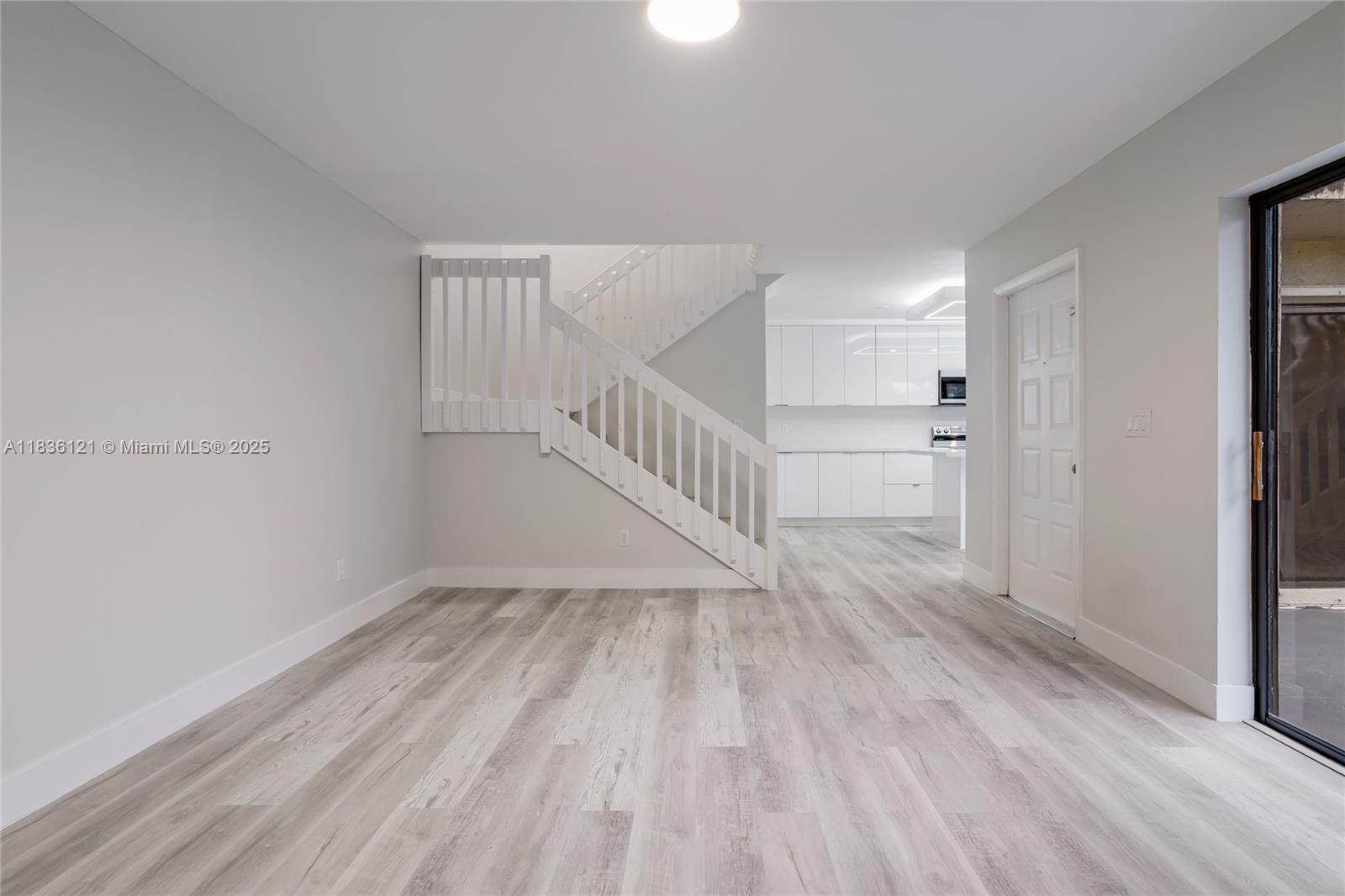 C H E ACRES - Residential