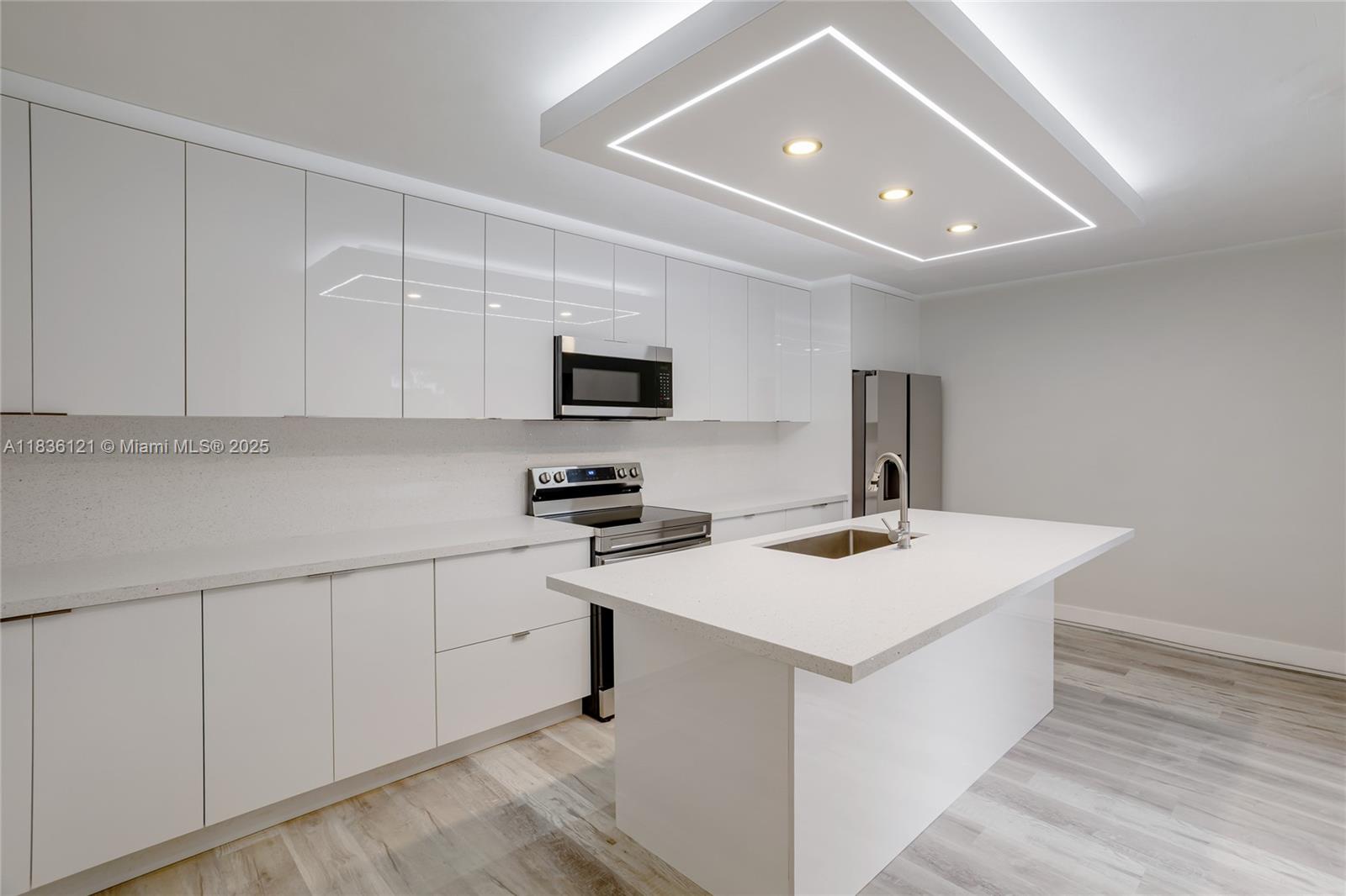 C H E ACRES - Residential