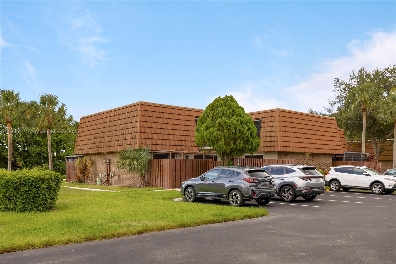 1170 SW 118th Ter