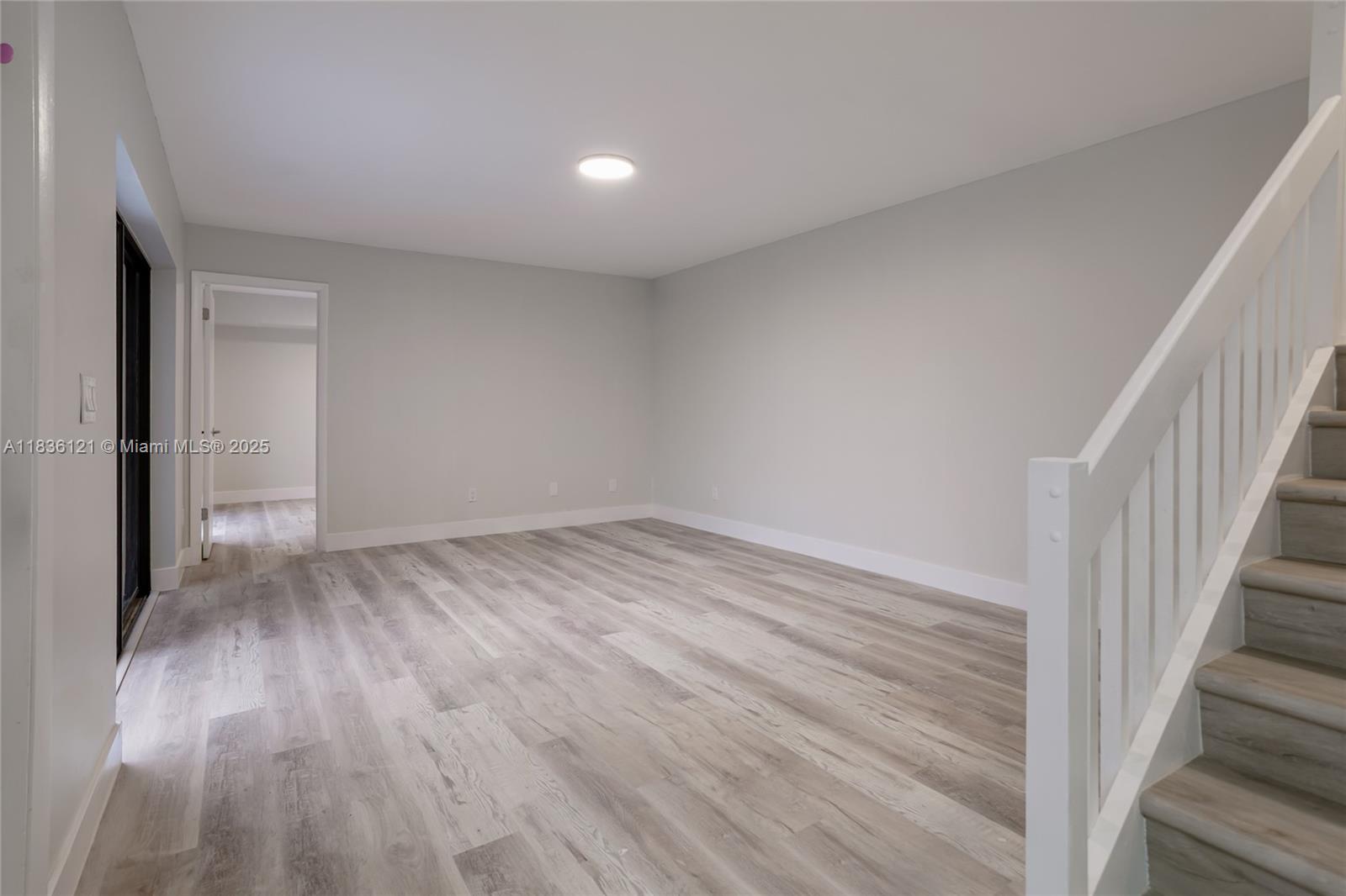 C H E ACRES - Residential