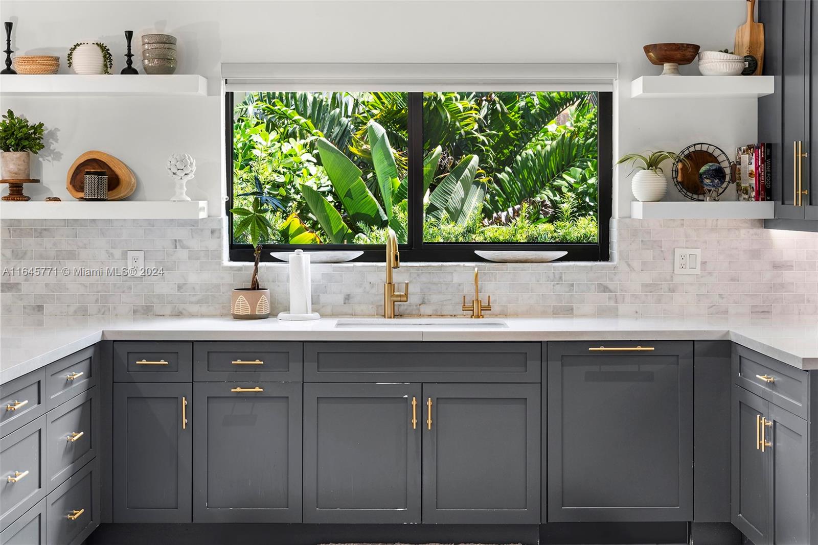 CORAL BAY SEC D - Residential