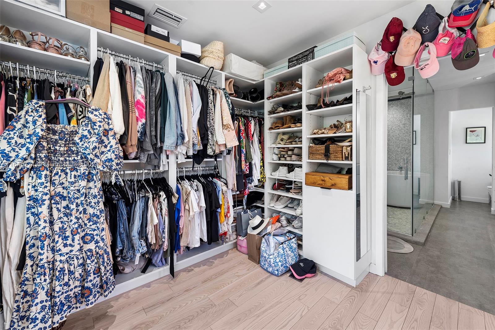 CORAL BAY SEC D - Residential