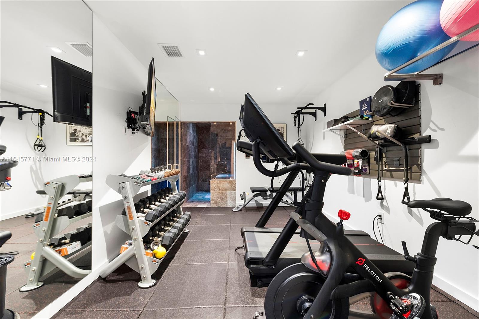 CORAL BAY SEC D - Residential