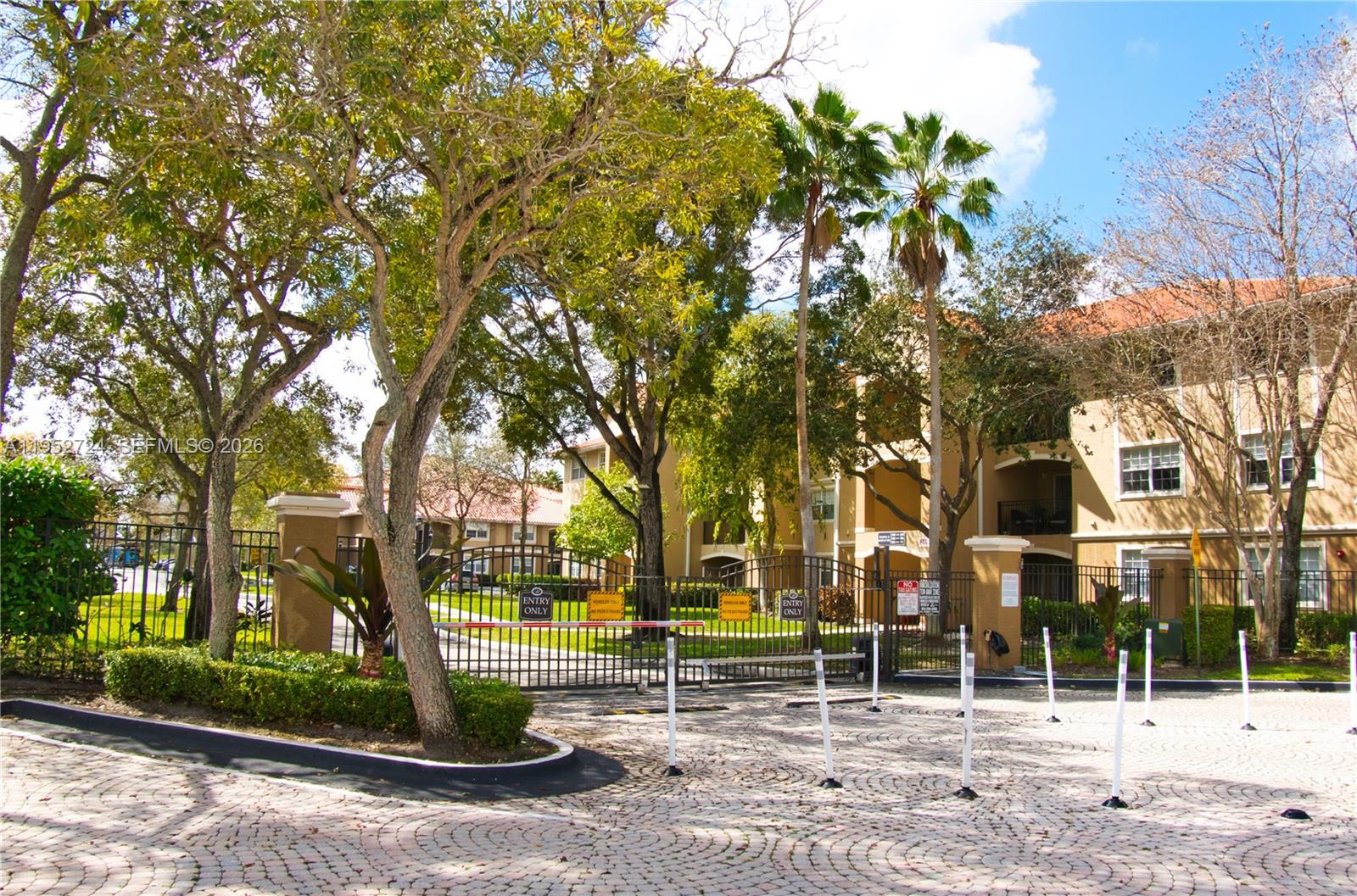 MARQUESA CONDO - Residential