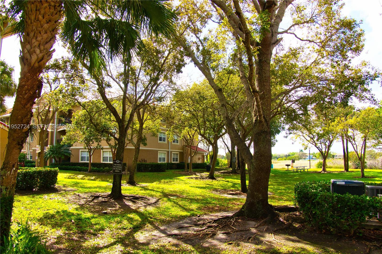 MARQUESA CONDO - Residential