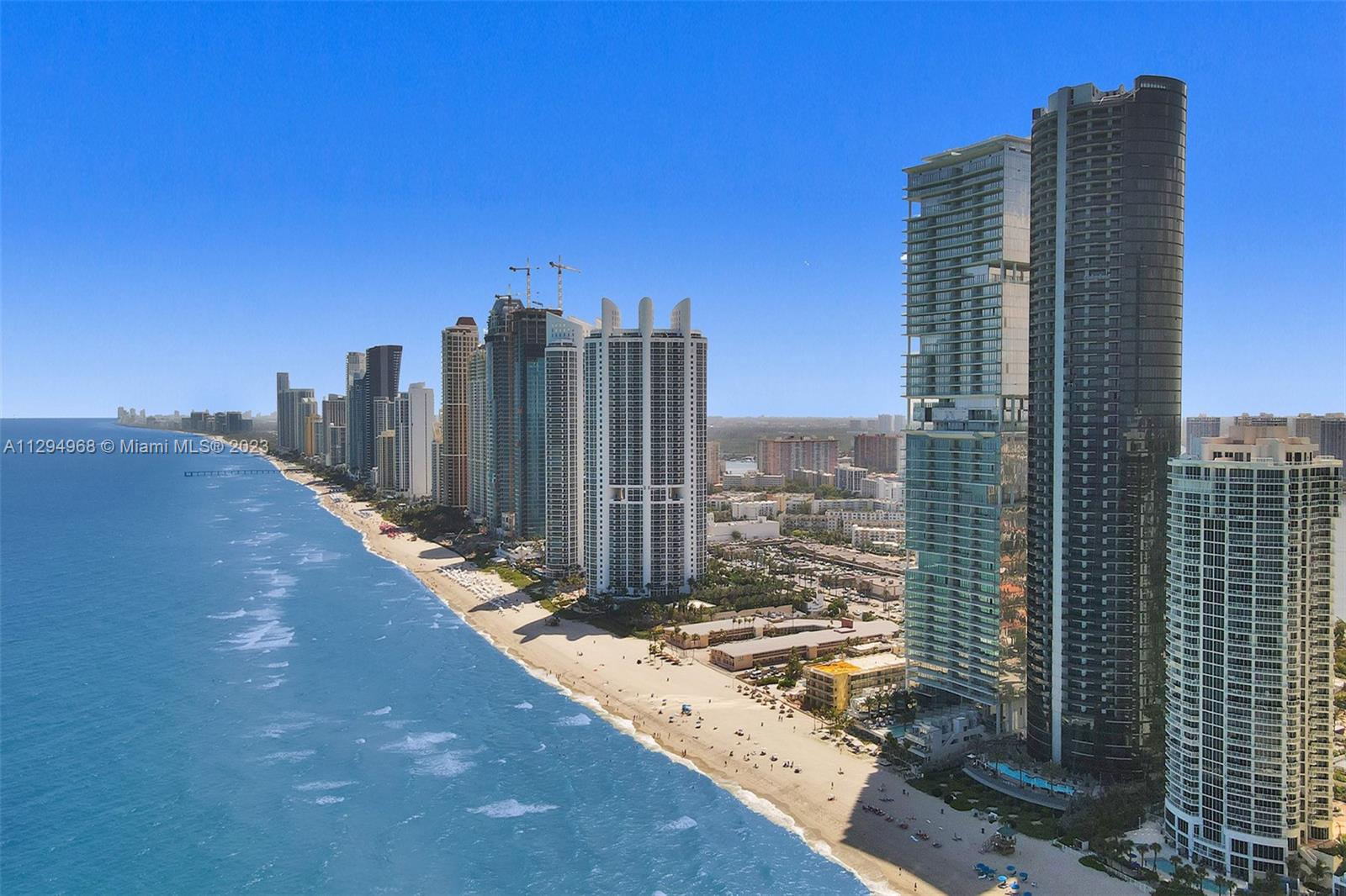 18555 COLLINS AVENUE COND - Residential