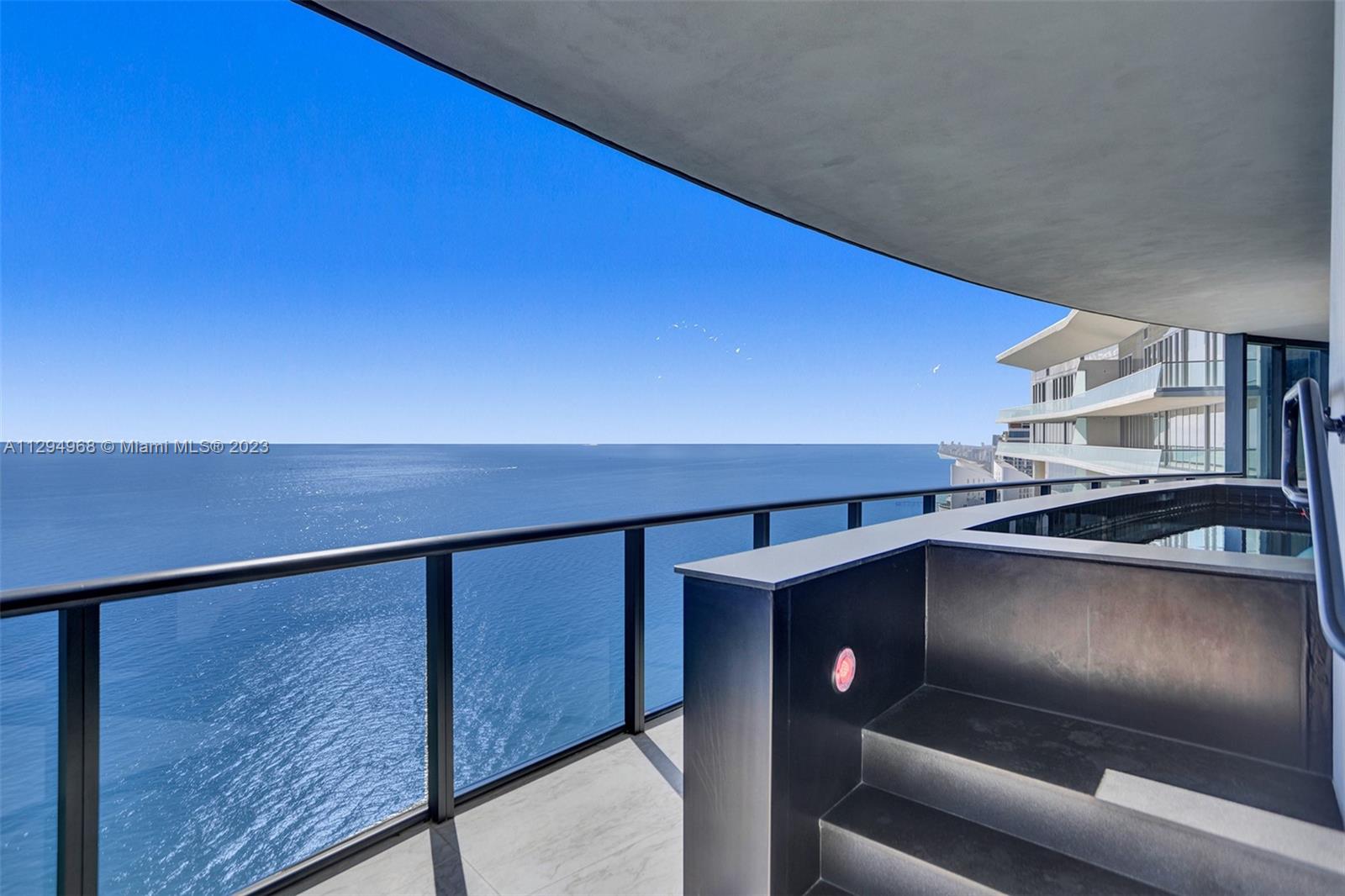 18555 COLLINS AVENUE COND - Residential