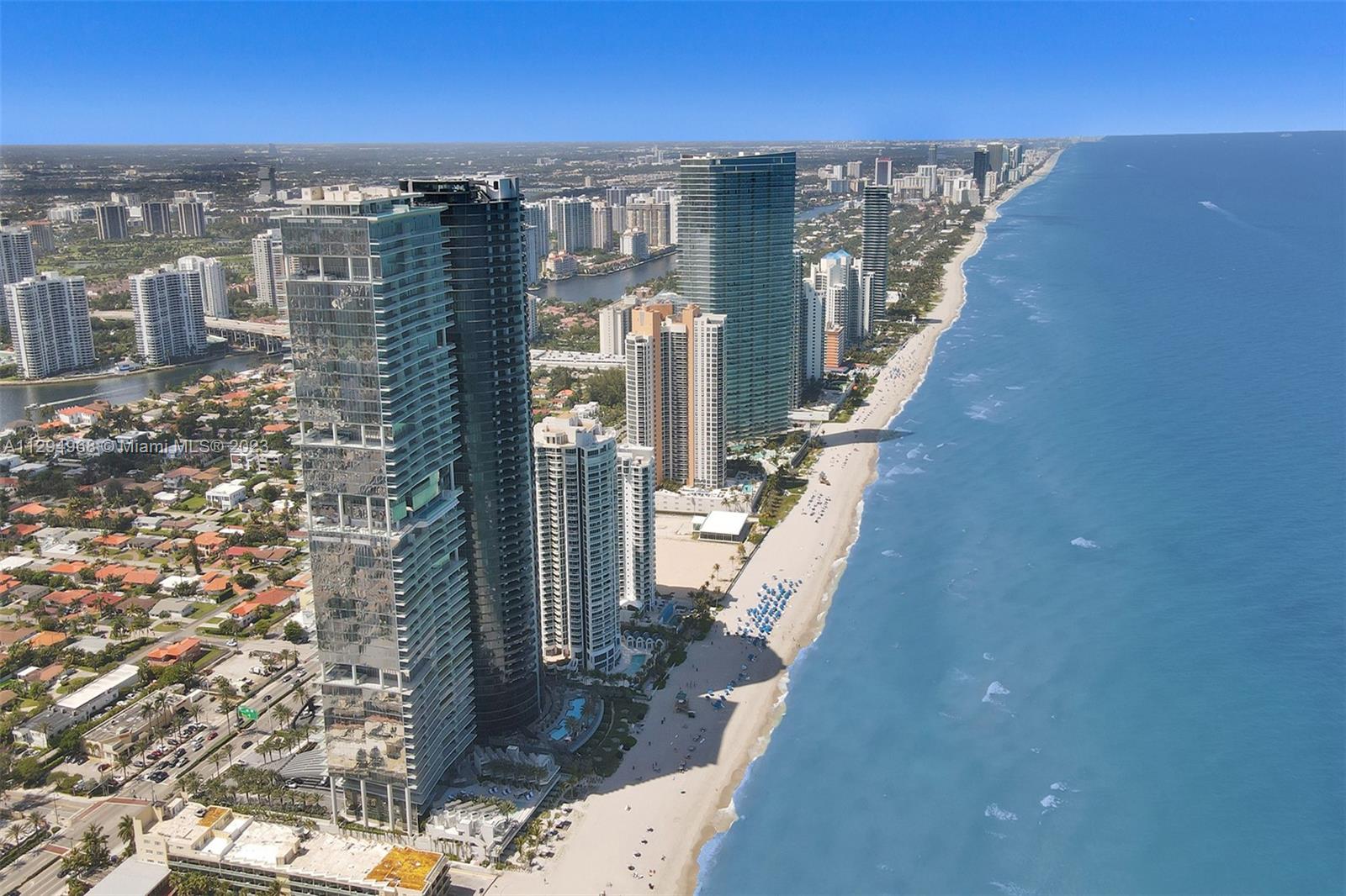 18555 COLLINS AVENUE COND - Residential