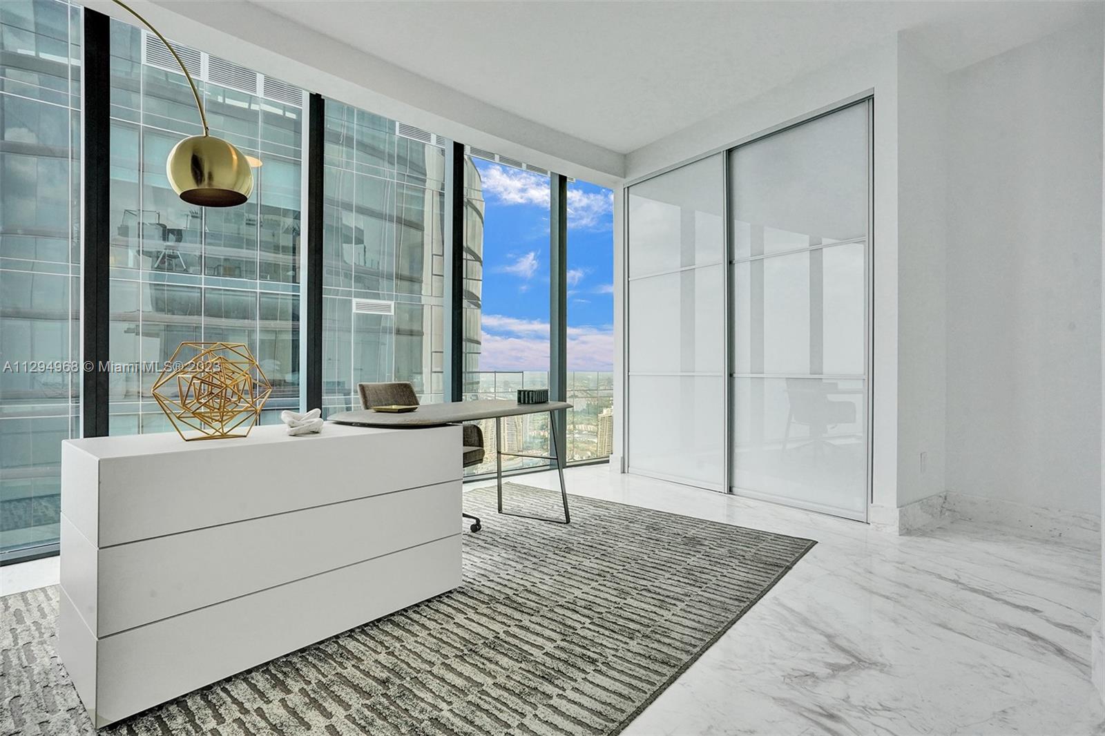 18555 COLLINS AVENUE COND - Residential