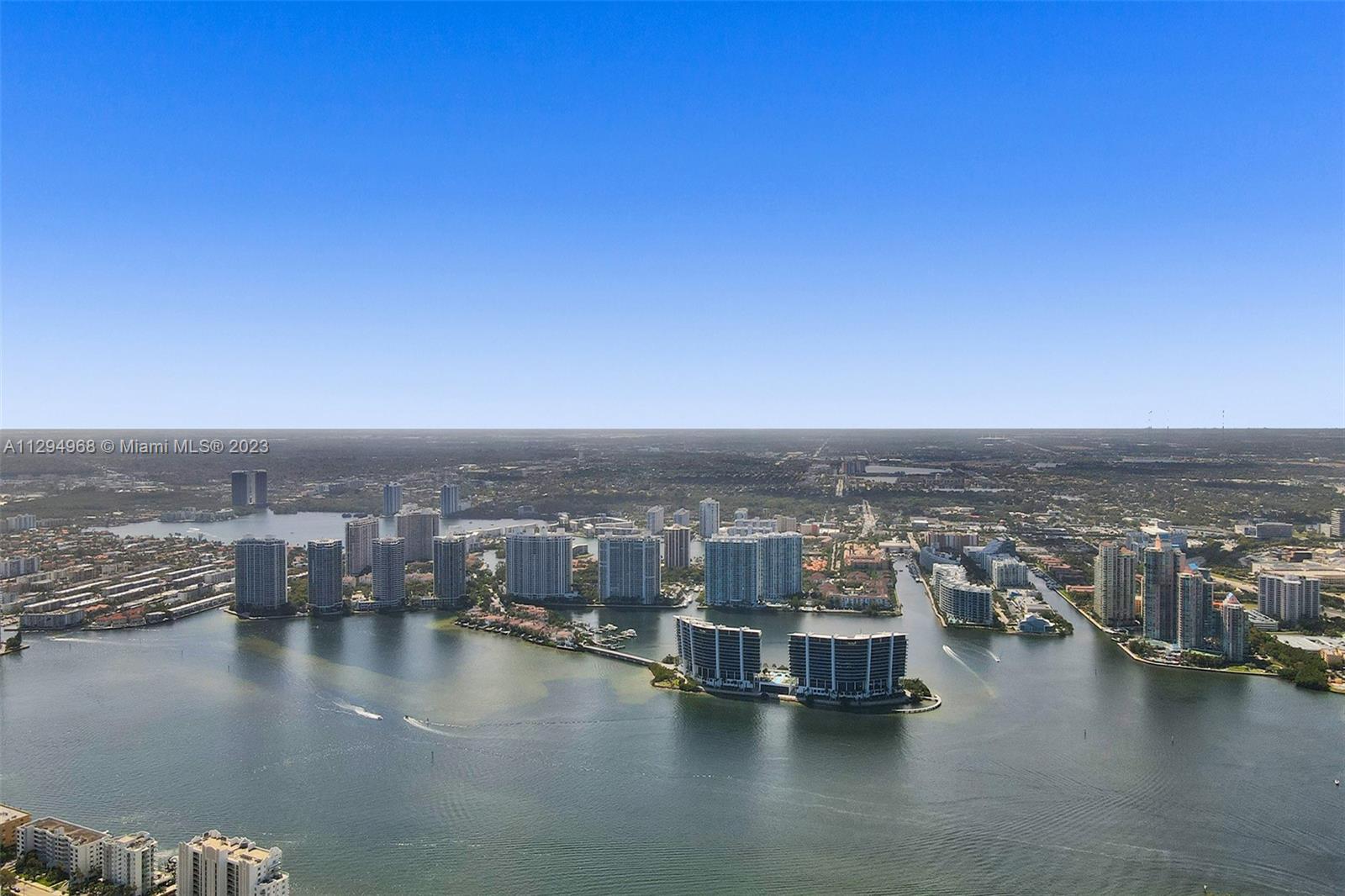 18555 COLLINS AVENUE COND - Residential