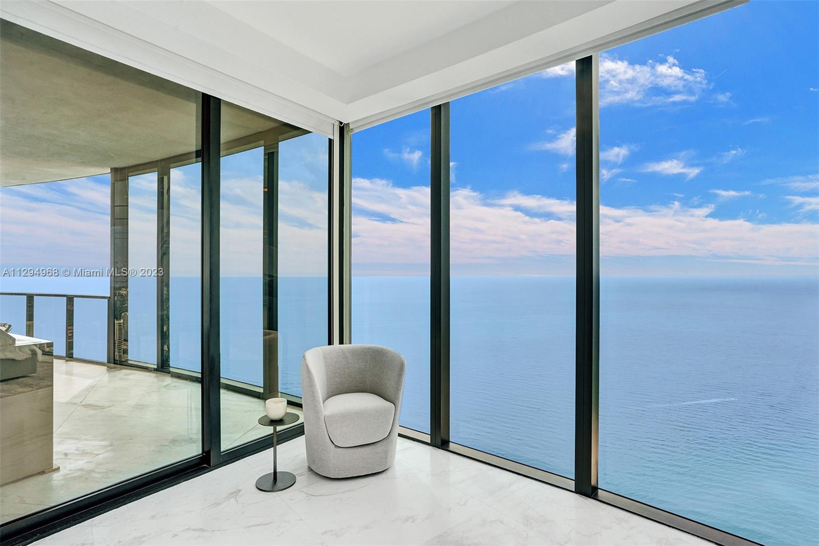 18555 COLLINS AVENUE COND - Residential