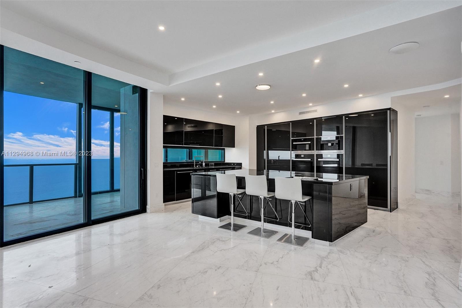 18555 COLLINS AVENUE COND - Residential